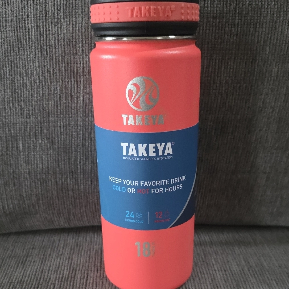 Takeya Coral 18oz. Spout Water Bottle, New With Easy Carry Handle - Picture 4 of 10